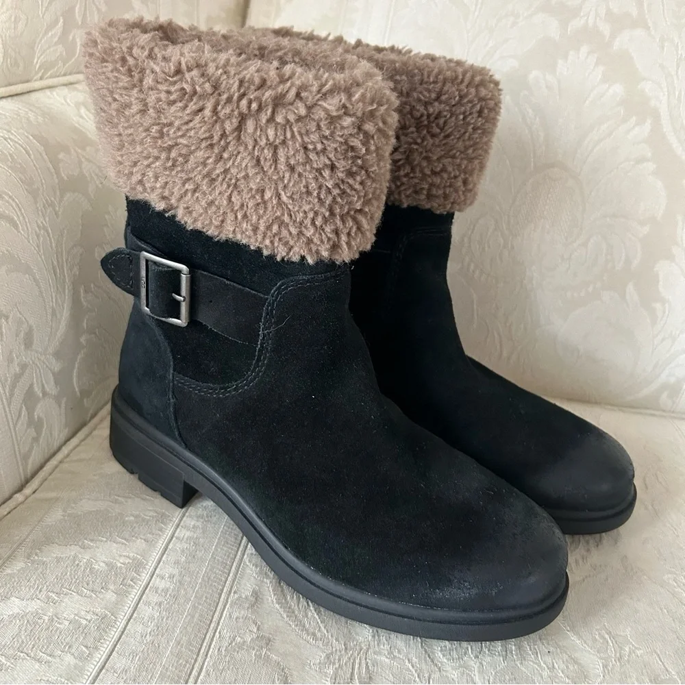 Best for the season! Ugg Harrison Cuff boot in black sz 6.5 super warm